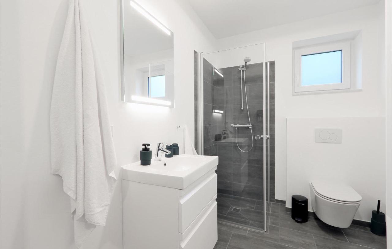 Awesome Apartment In Lembruch-Duemmer See Exterior photo